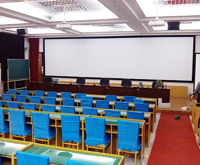 ͨ��ĳ��꠶๦�ܕ��h���Ŀ